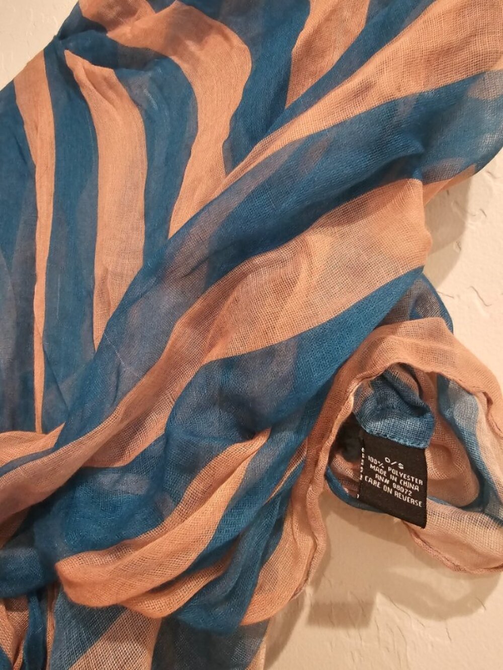 2 Infinity Scarves - Picture 4 of 6